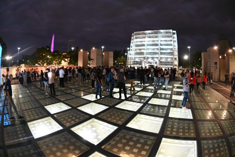 Luego de cinco años, reabrió la postergada obra de la Plaza España