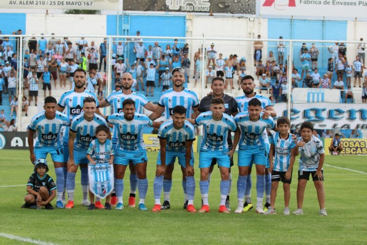 Racing va por otra victoria ante Independiente de Mendoza