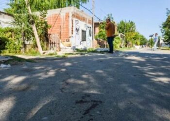 El crudo testimonio de la tía del niño asesinado en Rosario: «El barrio está de luto, están todos enojados»