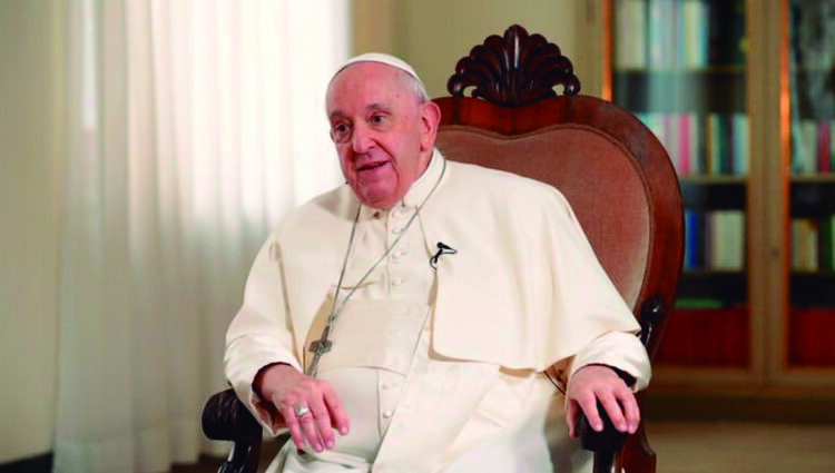 Francisco aseguró que existe “un servicio de paz” impulsado por el Vaticano.