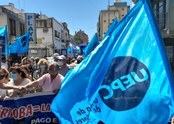 La UEPC define hoy si continúa con las medidas de fuerza