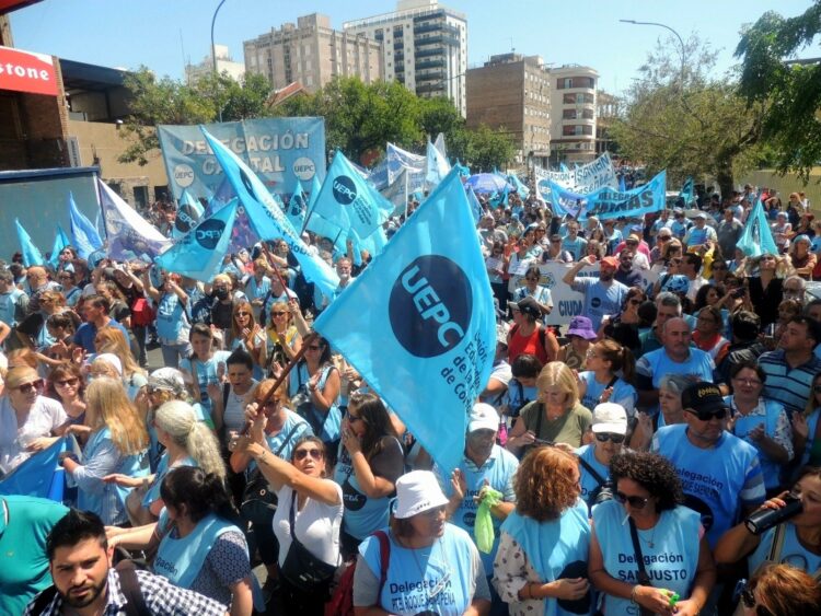 Los docentes paran en toda la provincia y esperan otra oferta del Panal