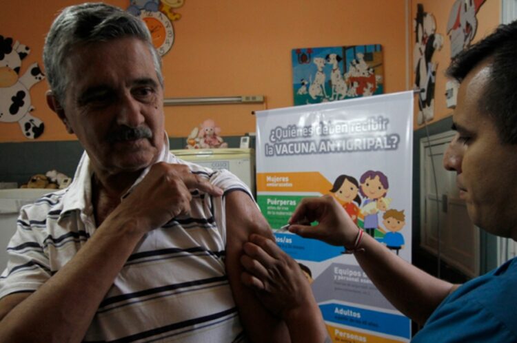 La vacunación antigripal ya está disponible para todos los grupos objetivo