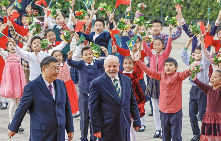 Lula le aseguró a Jinping que nadie va a prohibir profundizar la relación Brasil-China