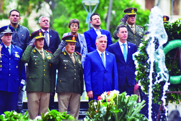 El Intendente Llaryora junto al vicegobernador Calvo presidieron el acto.