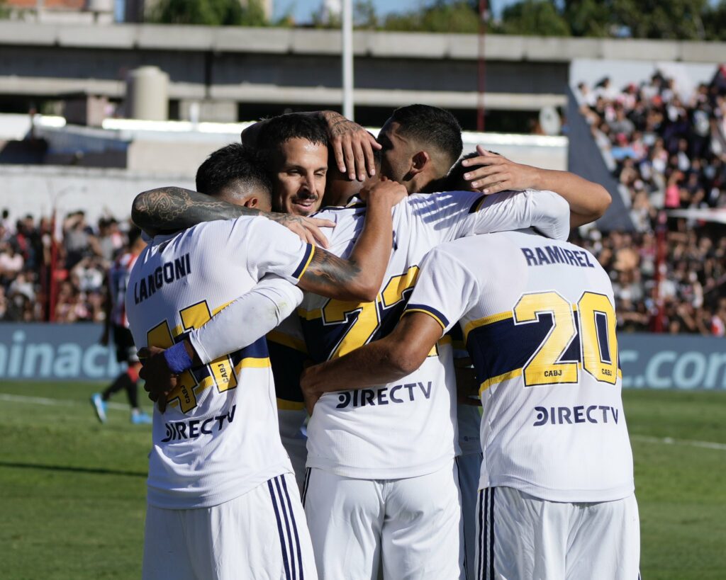 Con DT interino, Boca goleó a Barracas Central