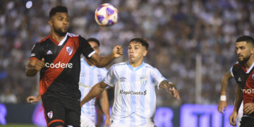 River empató con Atlético Tucumán y le da una pizca de esperanza a los de abajo