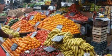 Los alimentos esenciales aumentaron casi un 10% en marzo y más del 110% en un año