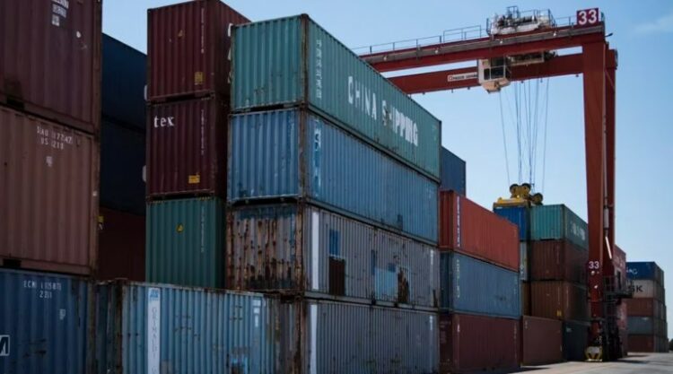La Aduana suspendió a 59 exportadores por no liquidar divisas