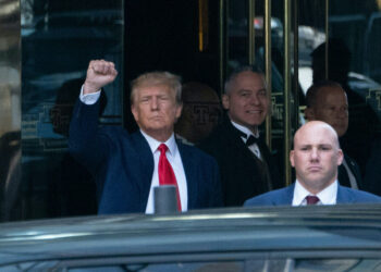 Donald Trump se presentó ante la justicia por el caso Stormy Daniels