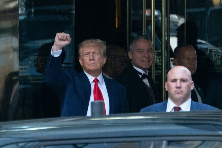 Donald Trump se presentó ante la justicia por el caso Stormy Daniels