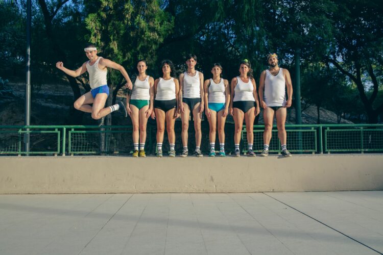 Siete atletas del corazón en un polideportivo actoral
