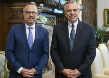 Aracre decidió renunciar para “evitar una corrida”