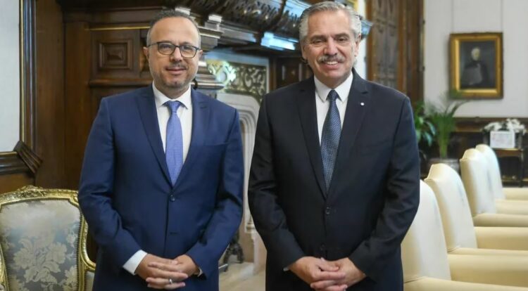 Aracre decidió renunciar para “evitar una corrida”