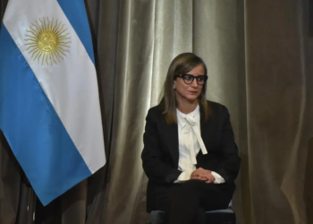 Barbás repasó con directores el incremento salarial y la incorporación de personal