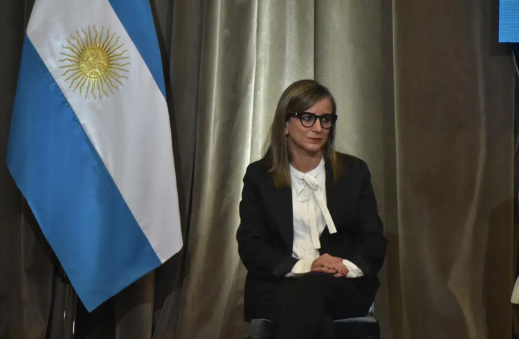 Barbás repasó con directores el incremento salarial y la incorporación de personal