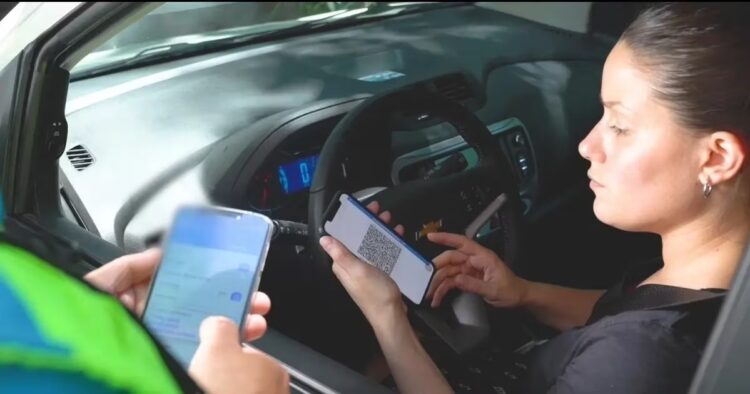 Tras la polémica, se autorizó el uso del carnet digital para conducir en la ciudad de Córdoba