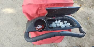 Detienen a un hombre que escondía drogas en un cochecito de bebé