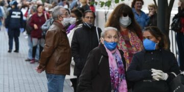 La Provincia suspendió hasta diciembre el diferimiento previsional para 87.000 jubilados