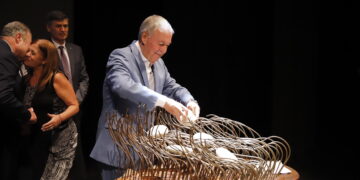 El Gobernador formó parte de la ceremonia de conmemoración del levantamiento del gueto de Varsovia