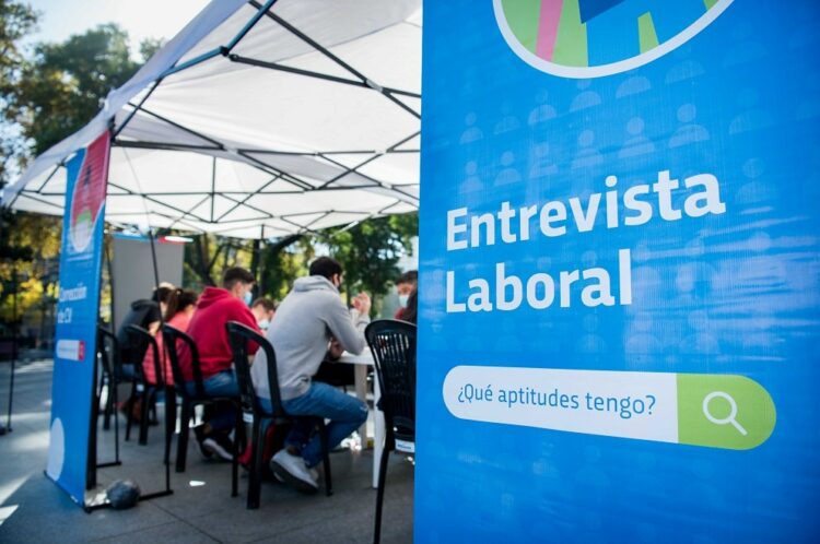 La Oficina Móvil de Empleo recorrerá la ciudad esta semana