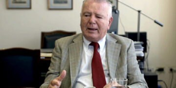 La actividad de la economía volvió a descender en febrero