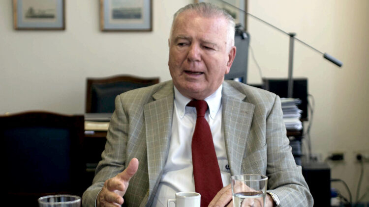 El consultor Orlando J. Ferreres.