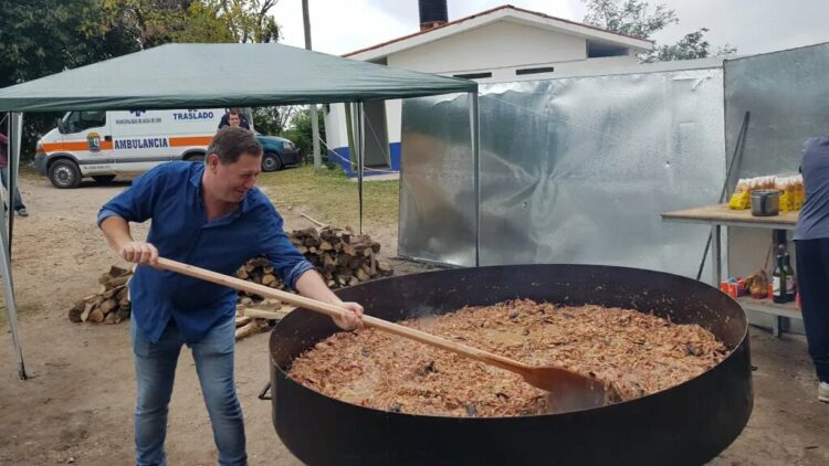 Con entrada libre y gratuita, este sábado llega a Agua de Oro el 7° Festival de la Paella Gigante