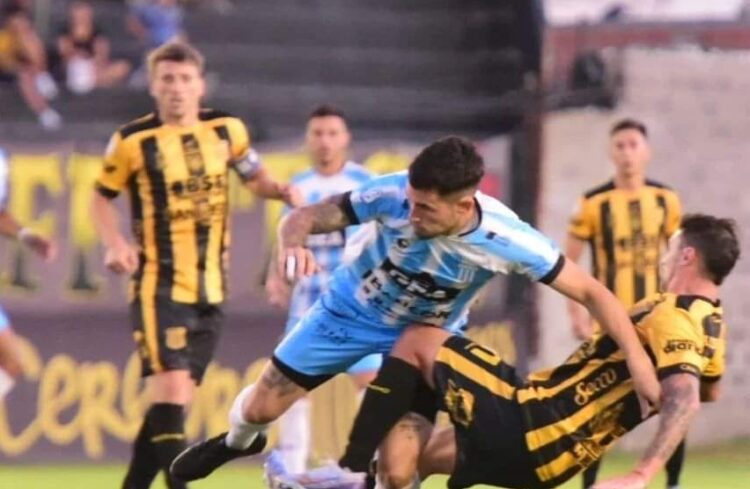 Racing empató y sigue sumando