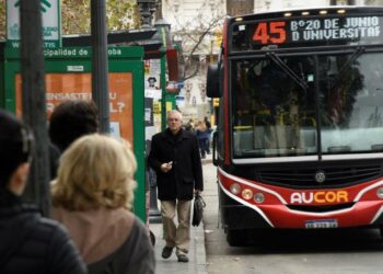 No habrá transporte urbano de pasajeros el Día del Trabajador