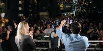 Milei inauguró su primer local partidario oficial en Córdoba rumbo a las Presidenciales