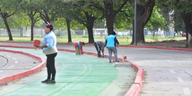 Suman mil metros de ciclovía sobre la Av. Nore Martínez y así luce ahora