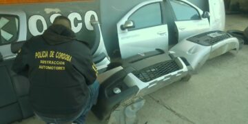 Hallan autopartes robadas, armas y un millón de pesos en allanamientos realizados en Villa La Tela, Las Playas y Carrara
