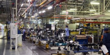 El Ministerio de Economía informó que la industria creció 0,7%