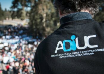 Docentes universitarios de Córdoba exigen la reapertura de paritarias y convocan a un paro por 48 horas