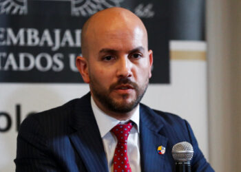 El Gobierno se apoya en EE.UU. para sortear la crisis del dólar