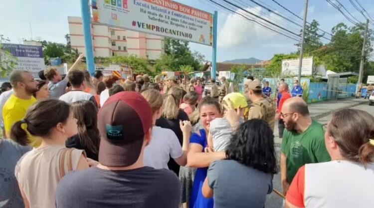 Un hombre entró con un hacha a un jardín de infantes y asesinó a cuatro nenes