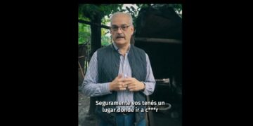 «Un lugar donde ir a c…r»: el spot de un candidato a Intendente en Tucumán que propone construir inodoros para la población