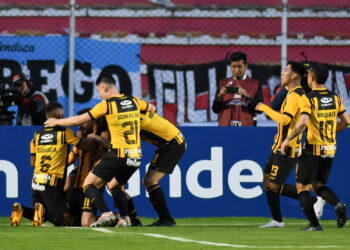 River cayó en su debut ante The Strongest