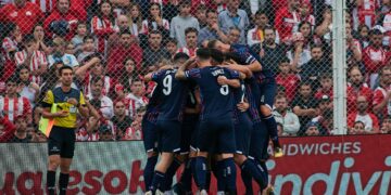 Talleres goleó a Instituto en el primer clásico cordobés