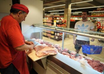 Advierten que la venta en carnicerías bajó hasta un 45% tras la suba de precios