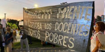 Los docentes autoconvocados cuestionan el acuerdo paritario