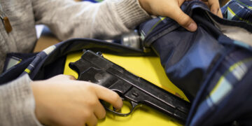 Hallaron nuevamente armado al menor que llevó un revólver a la escuela