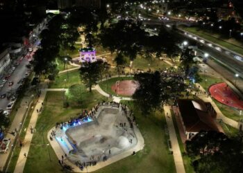 Transformado, quedó reinaugurado el centenario parque Las Heras-Elisa
