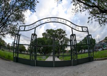 Transformado, quedó reinaugurado el centenario parque Las Heras-Elisa