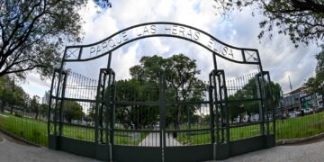 Transformado, quedó reinaugurado el centenario parque Las Heras-Elisa