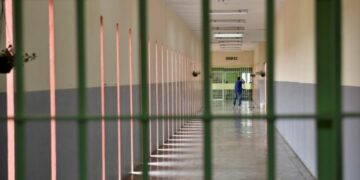 Investigan el asesinato de un preso en la cárcel de Bouwer