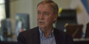 «Queremos entusiasmar a una mayoría para dejar ambos polos de la grieta. Y yo voy hasta el final”, señaló Schiaretti