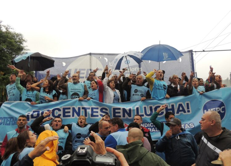 Los necesarios sueldos dignos para la docencia