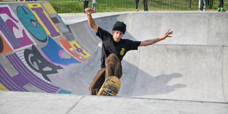 El Parque Las Heras-Elisa se encuentra con su historia: Llaryora inauguró las obras de recuperación del centenario espacio verde